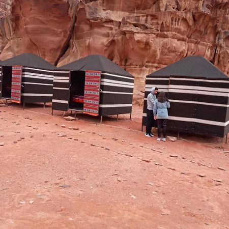 Bed and Breakfast Moon City Camp Wadi Rum Exterior foto