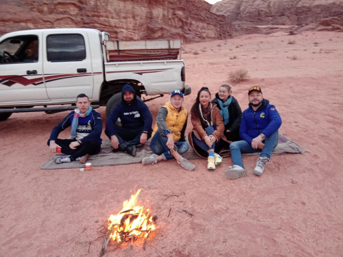 Bed and Breakfast Moon City Camp Wadi Rum Exterior foto