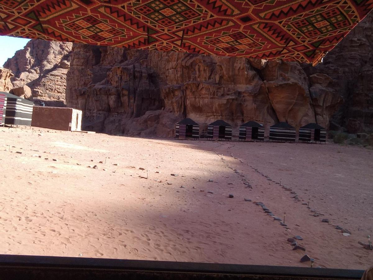 Bed and Breakfast Moon City Camp Wadi Rum Exterior foto