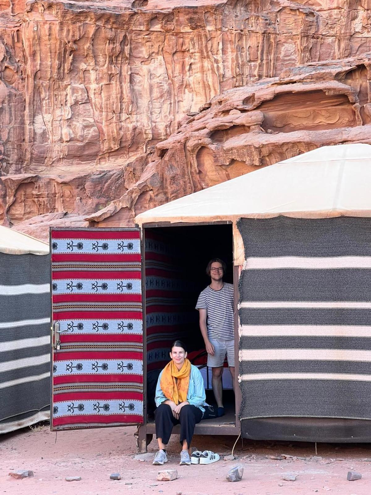 Bed and Breakfast Moon City Camp Wadi Rum Exterior foto