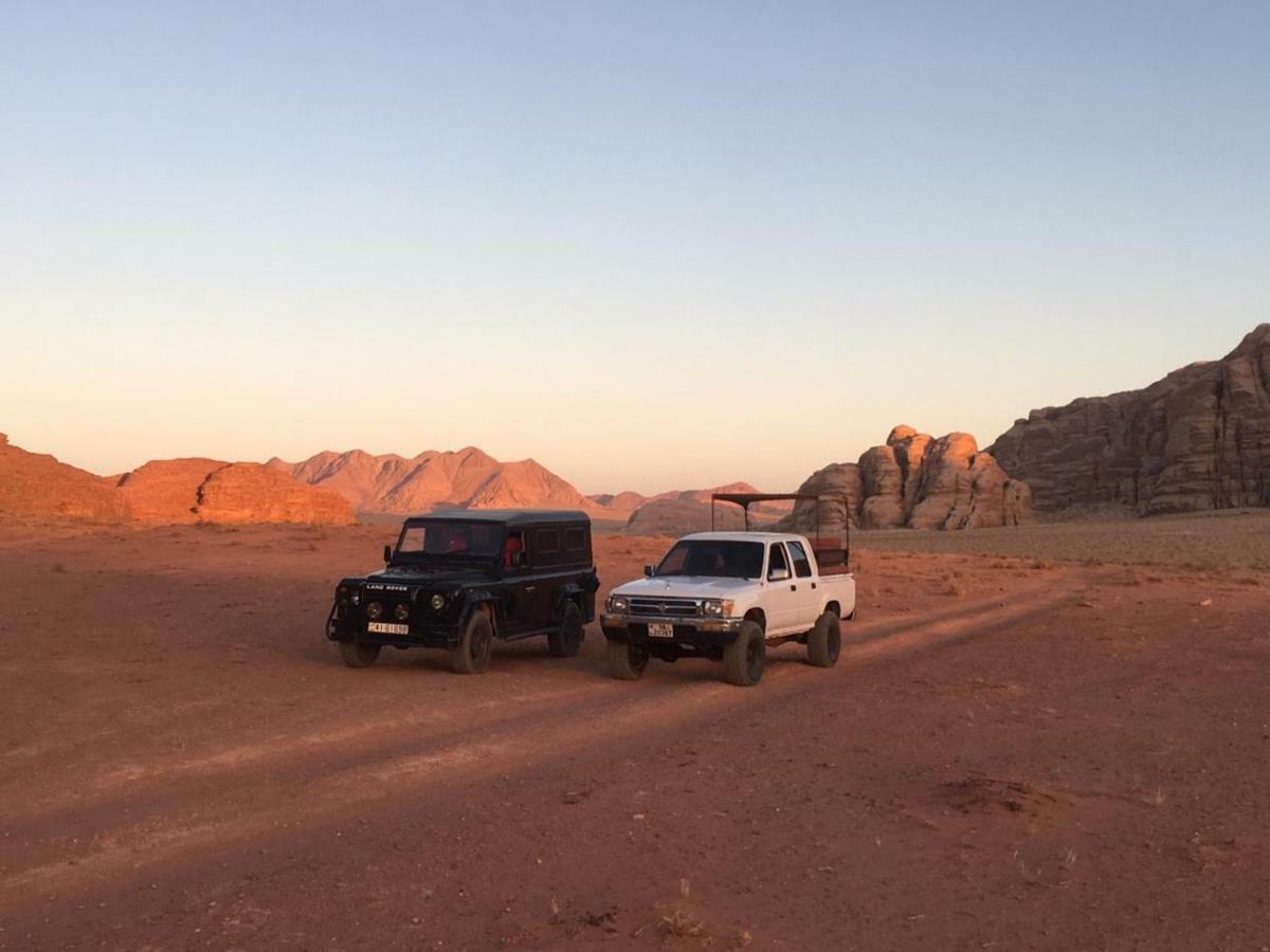 Bed and Breakfast Moon City Camp Wadi Rum Exterior foto